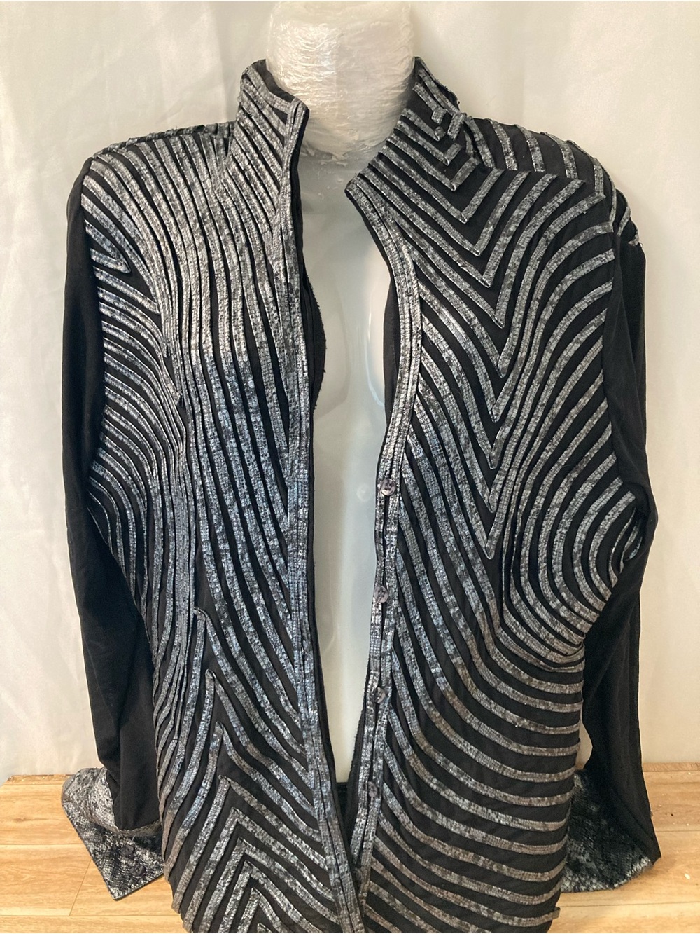 Ostinee Black Gray Geometric Button-Up Blouse Top Long Sleeve Size 2XL